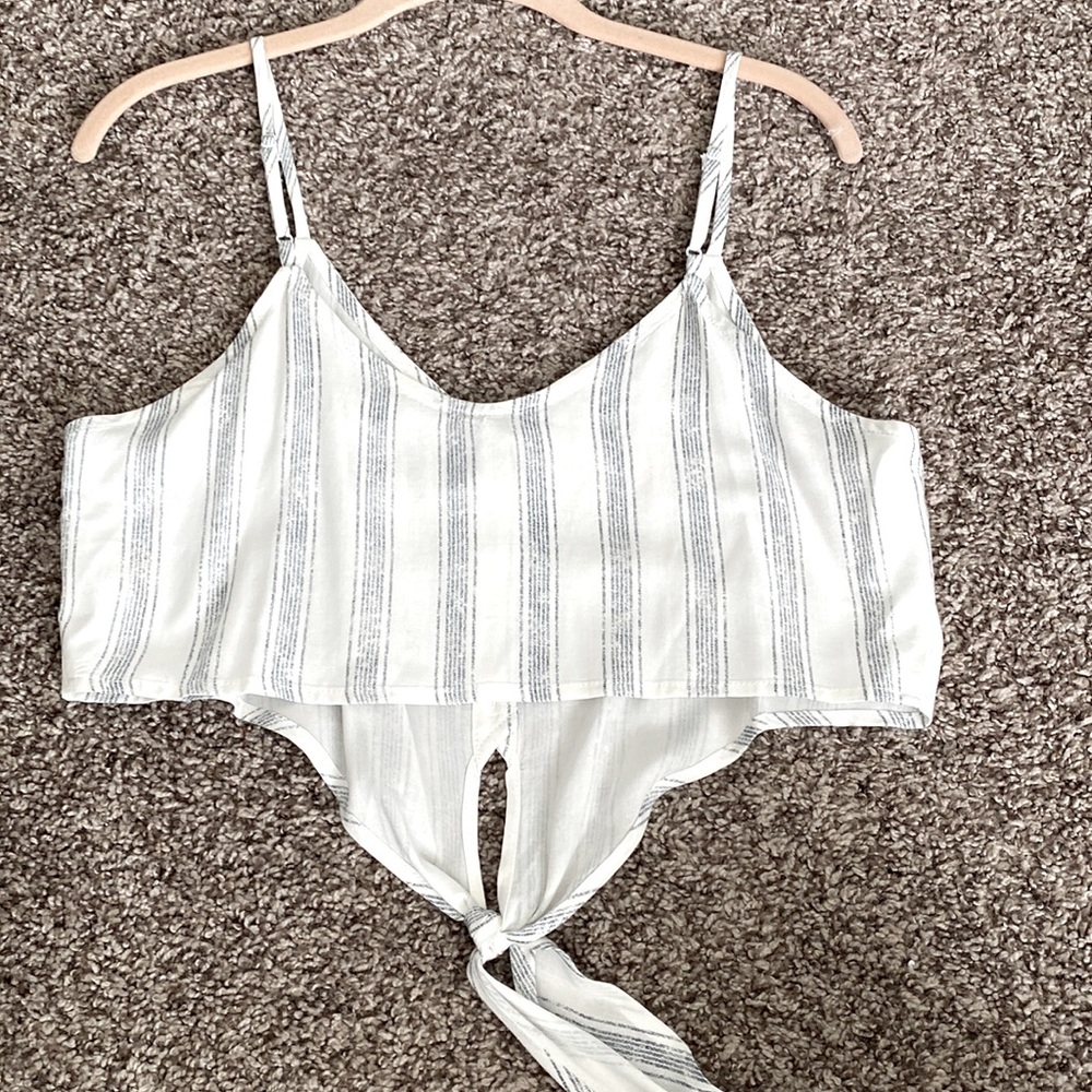 White and grey striped crop top - Picture 4 of 4